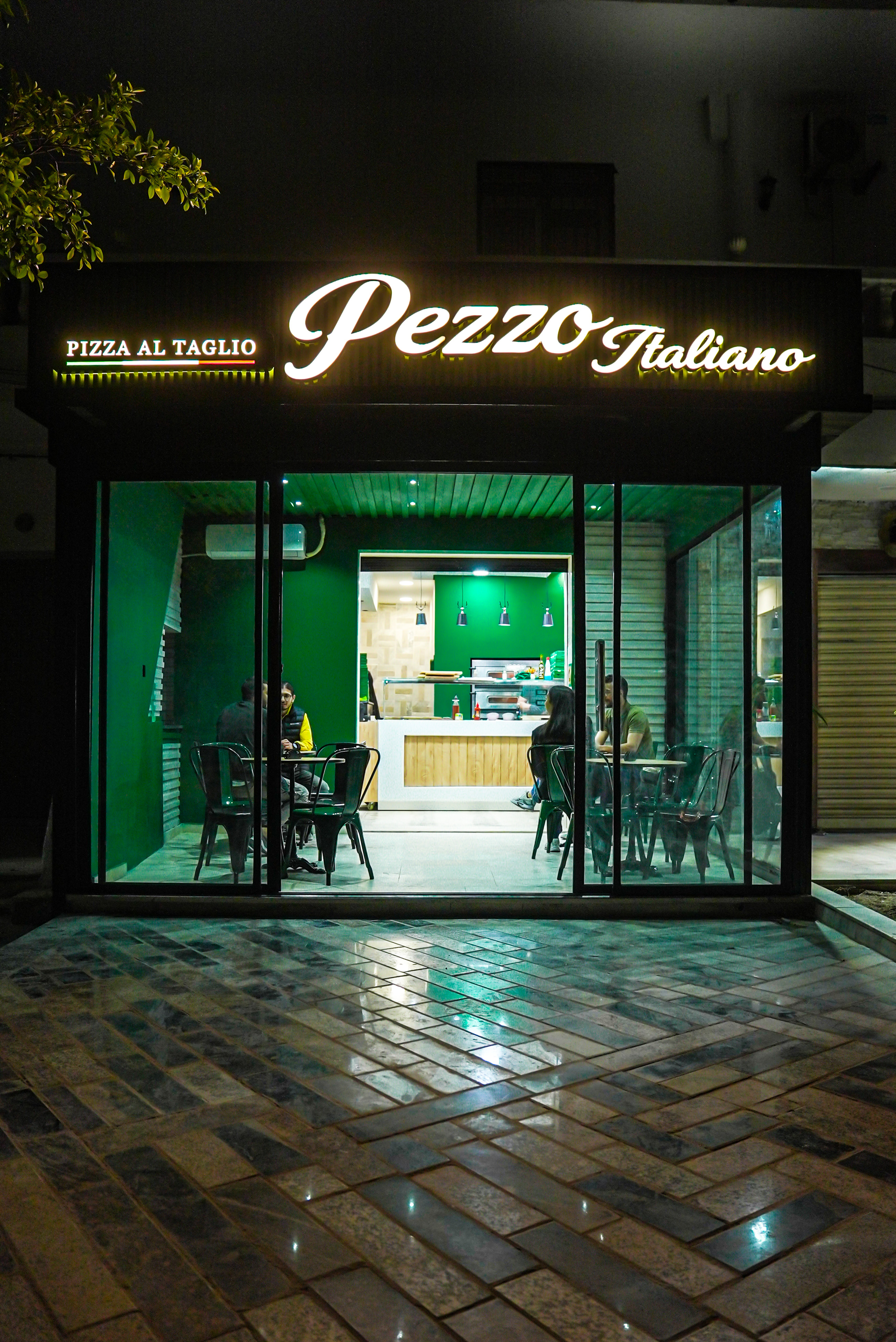 Pezzo Italiano — façade du restaurant